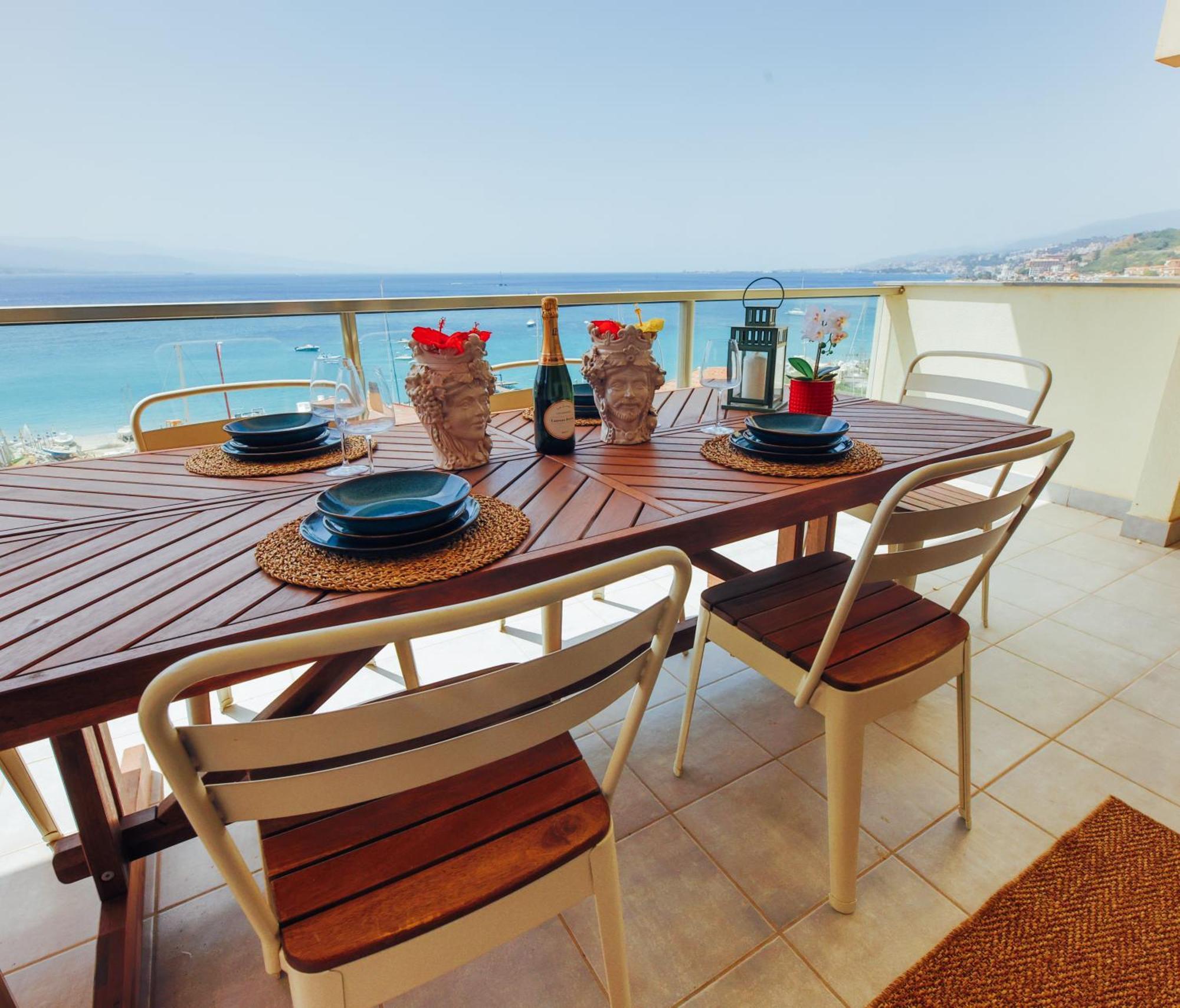 Luxury Apartment Messina Eksteriør bilde