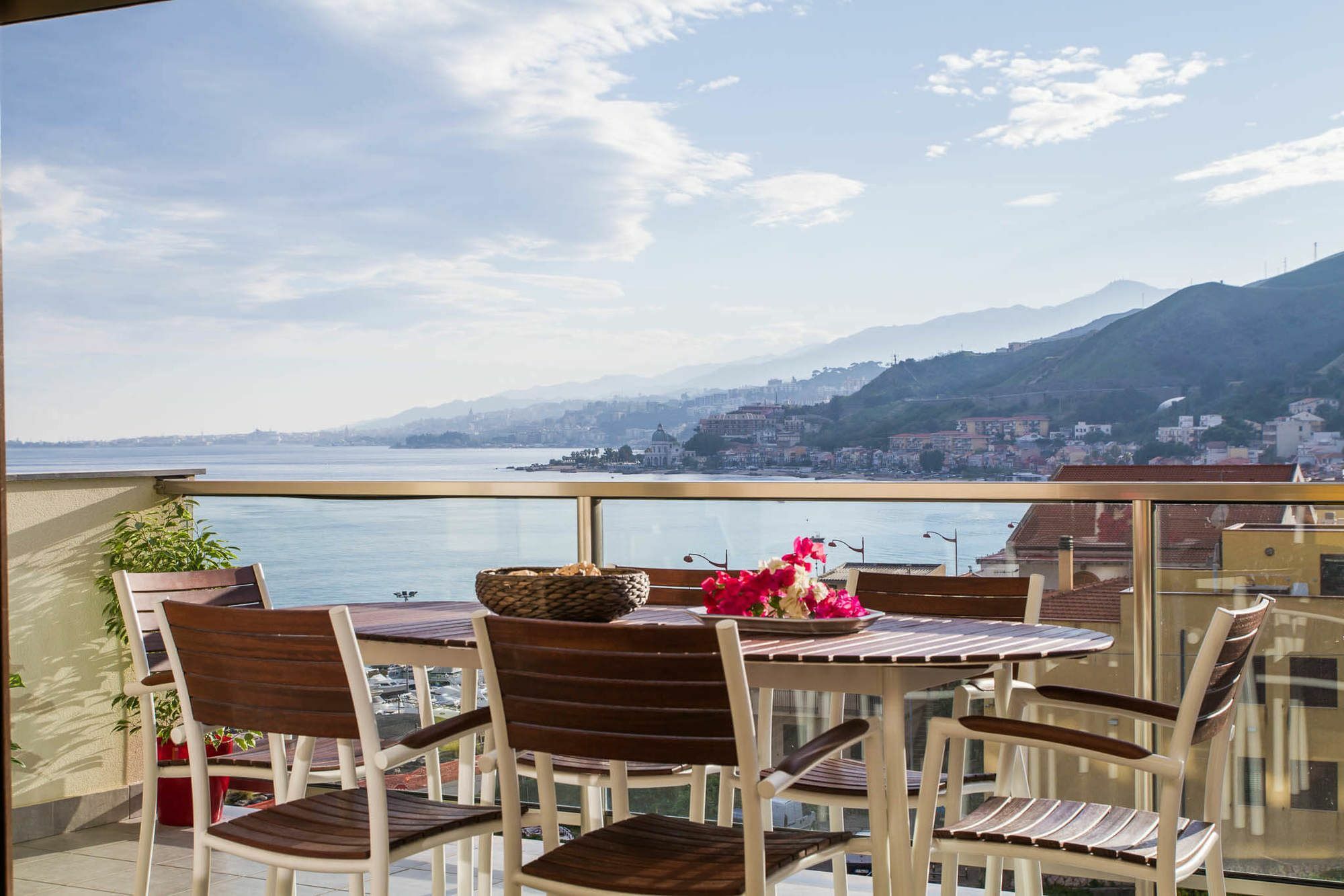 Luxury Apartment Messina Eksteriør bilde